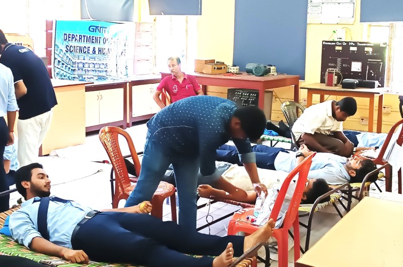 GNIT ORGANIZES BLOOD DONATION CAMP 